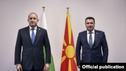 Премиерот Зоран Заев на средба со претседателот на Бугарија, Румен Радев по завршувањето на Самитот на НАТО во Брисел.
