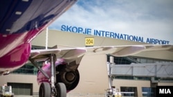 U Sjevernu Makedoniju vratili su se avionom nakon dosta neizvjesnosti koju su proživjeli.