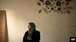 Mohamed anyja, Fida Zalabani a család lerombolásra váró otthonában Jeruzsálemben 2023. augusztus 30-án