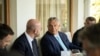Orbán Viktor magyar kormányfő (jobbra) az Európai Tanács elnöke, Charles Michel társaságában.