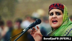 د پښتون ژغورنې د غورځنګ عالي رتبه مشره ثنا اعجاز