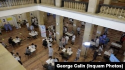 Maratonul vaccinării anti Covid la Sala Palatului, București, România, 28 mai 2021.