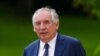 Francois Bayrou se consideră „un om de la țară”, care s-a întors în zona muntoasă a Pirineilor ca să fie primar de comună, chiar și după zeci de ani în politica de la Paris. El este un apropiat al lui Macron încă de când acesta a venit la putere.