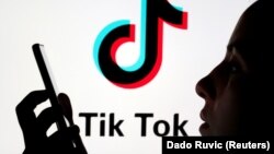 Luna trecută, Casa Albă a acordat agențiilor guvernamentale 30 de zile pentru a se asigura că nu au TikTok pe dispozitivele și sistemele federale.