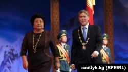 2010-жылы акыркы Конституция кабыл алынып, анын негизинде бийлик биринчи жолу тынч жол менен алмашты.