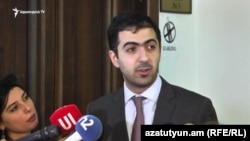 Armenia - Aram Orbelian, a lawyer for former President Robert Kocharian, talks to journalists, Yerevan, April 5, 2019.