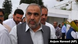 د پاکستان د ولسي جرګې مشر اسد قیصر