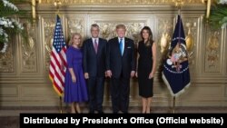 Presidenti i Kosovës, Hashim Thaçi (majtas) dhe presidenti amerikan, Donald Trump.